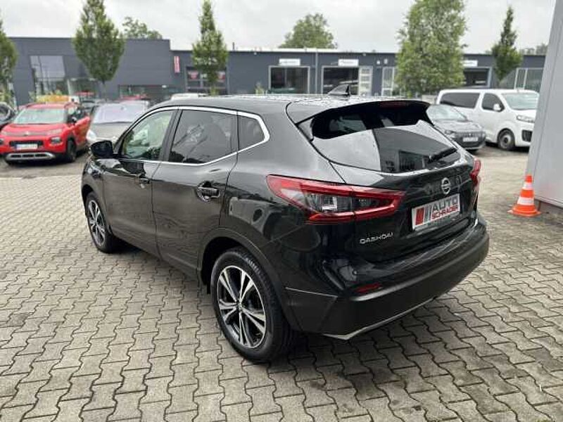 Nissan Qashqai 1.2 DIG-T N-Connecta NAVI/360°KAMERA/SHZ