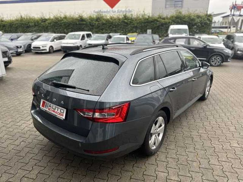 SKODA Superb Combi 1.5 TSI Ambition NAVI/KAMERA/SHZ/LM