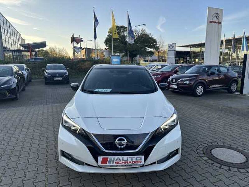 Nissan Leaf 40 kWh TEKNA LED/NAVI/LEDER/BOSE/KLIMAAUT.