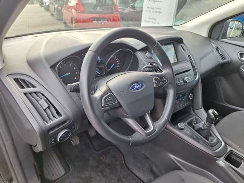 Ford Focus 1.0 EcoBoost S&S COOL&CONNECT NAVI/SHZ/PDC