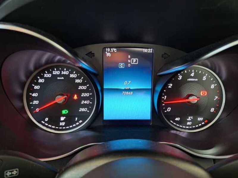 Mercedes-Benz C 180 9G-TRONIC Avantgarde LED/NAVI/KAMERA/SHZ