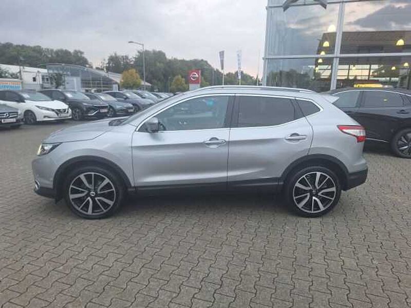 Nissan Qashqai 1.2 DIG-T Xtronic TEKNA LEDER/NAVI/PGD