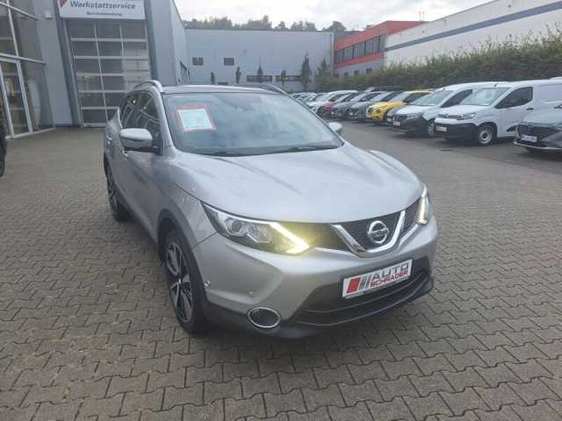 Nissan Qashqai 1.2 DIG-T Xtronic TEKNA LEDER/NAVI/PGD