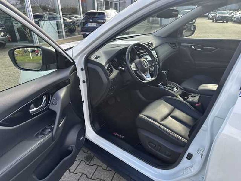 Nissan X-Trail 1.3 DIG-T Tekna  / I. HAND / LEDER / PANO / SHZ