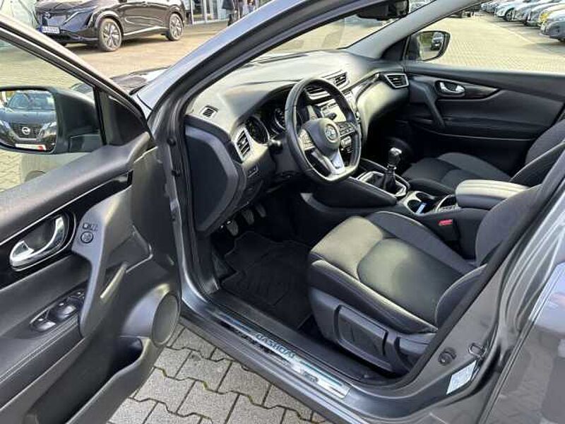 Nissan Qashqai 1.3 DIG-T N-CONNECTA / II. HAND / Garantie / /