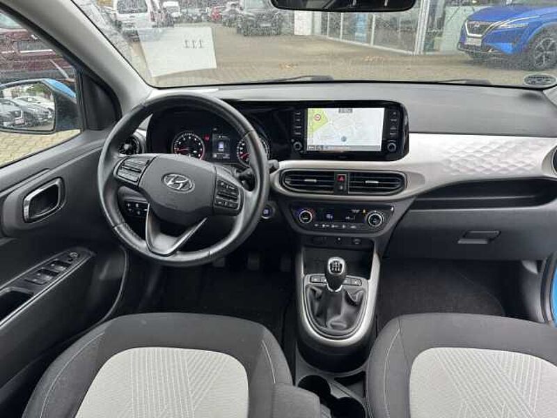 Hyundai i10 1.0 Style / I. HAND / NAVI / KAMERA / SHZ /