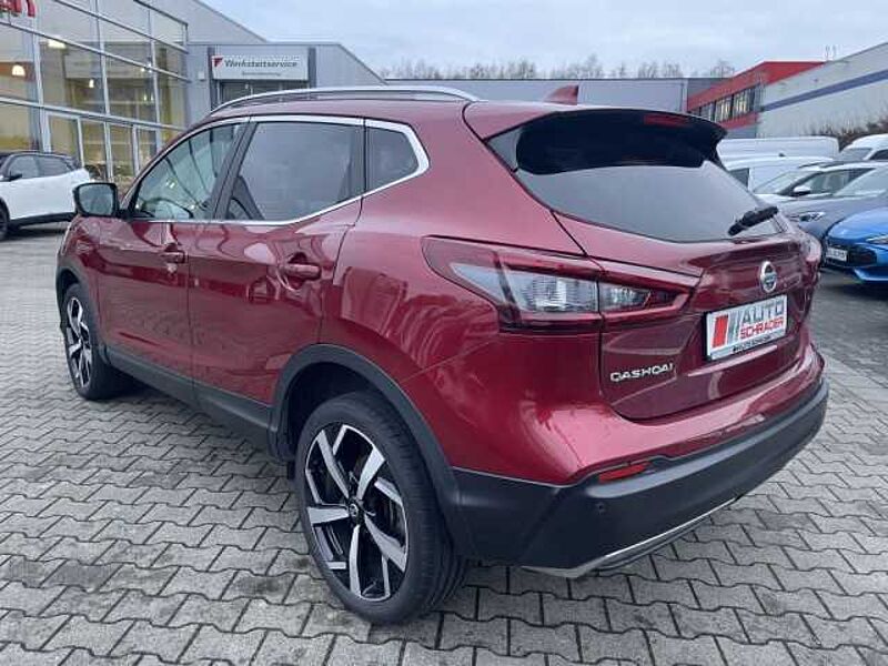 Nissan Qashqai 1.3 DIG-T AKARI / I. HAND / TOP ZUSTAND /